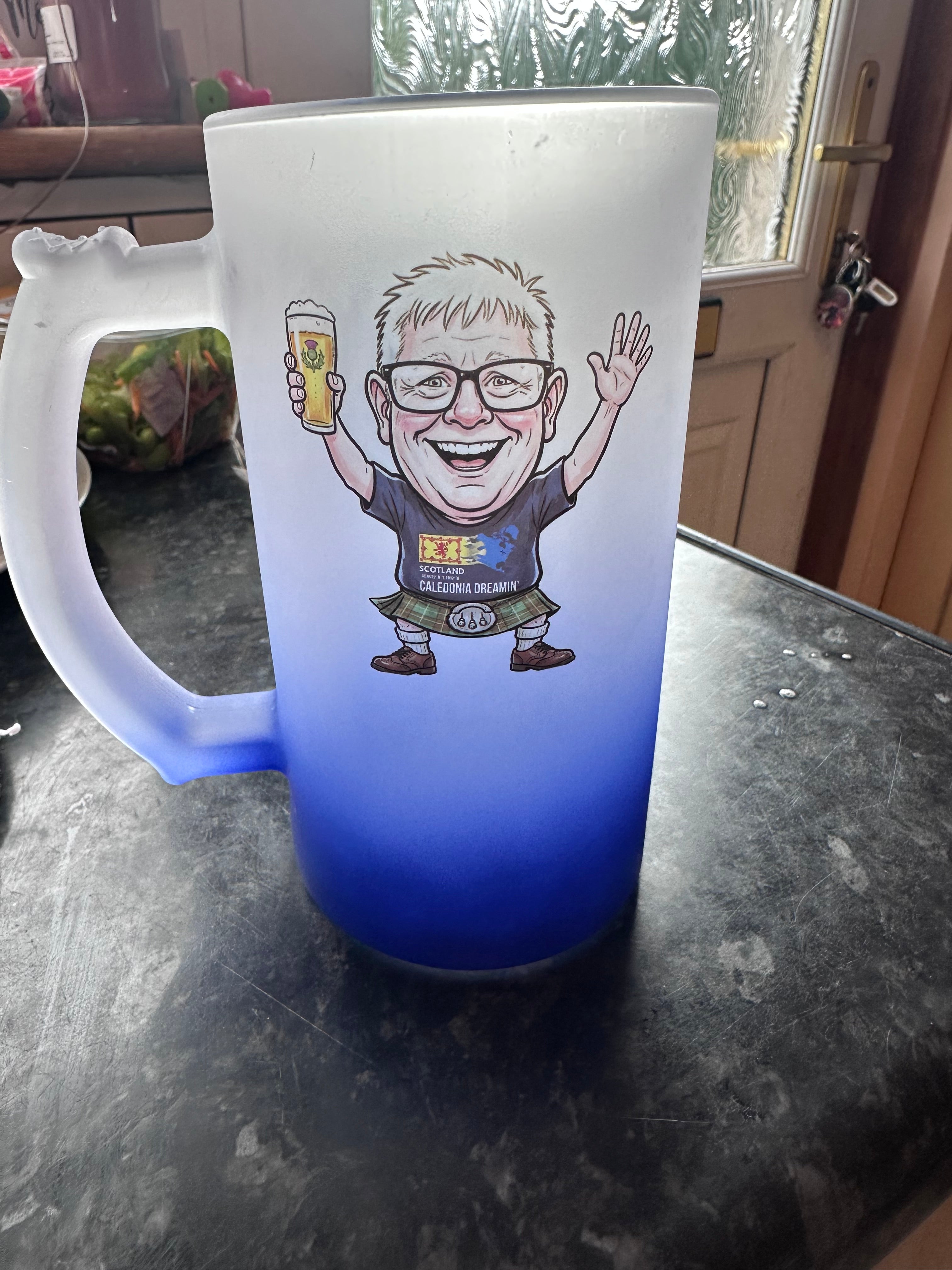 Barware & Drinkware: Personalised Ombré Frosted Tankard – Custom Caricature Edition